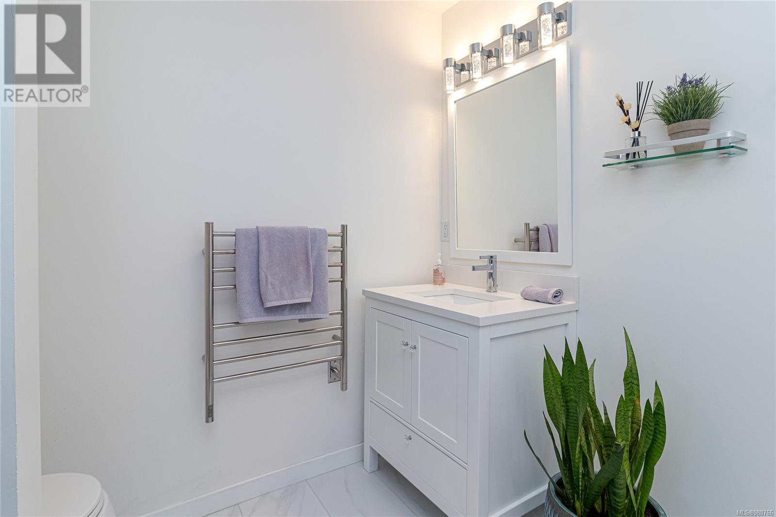 1526 Winslow Dr, Sooke