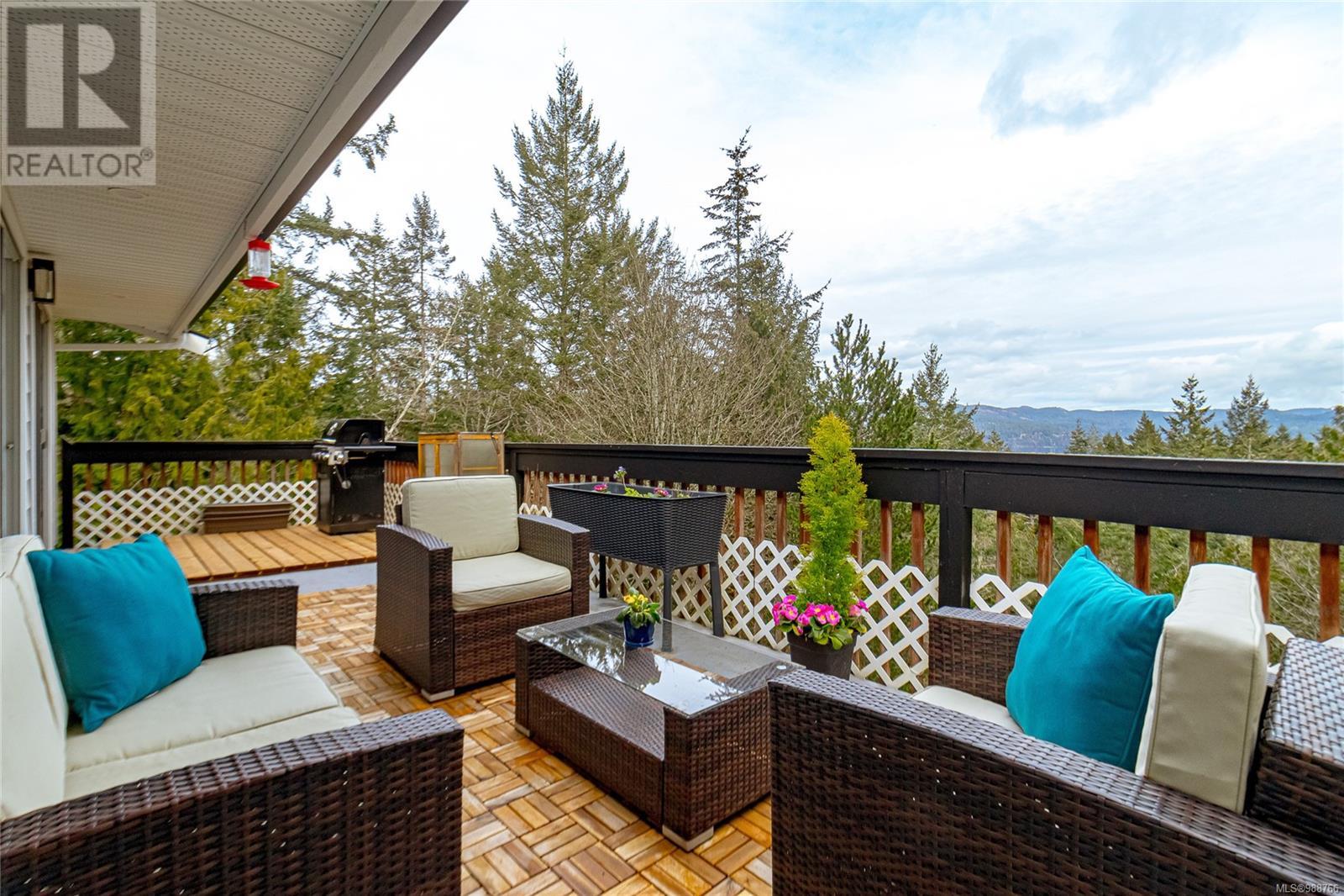 1526 Winslow Dr, Sooke
