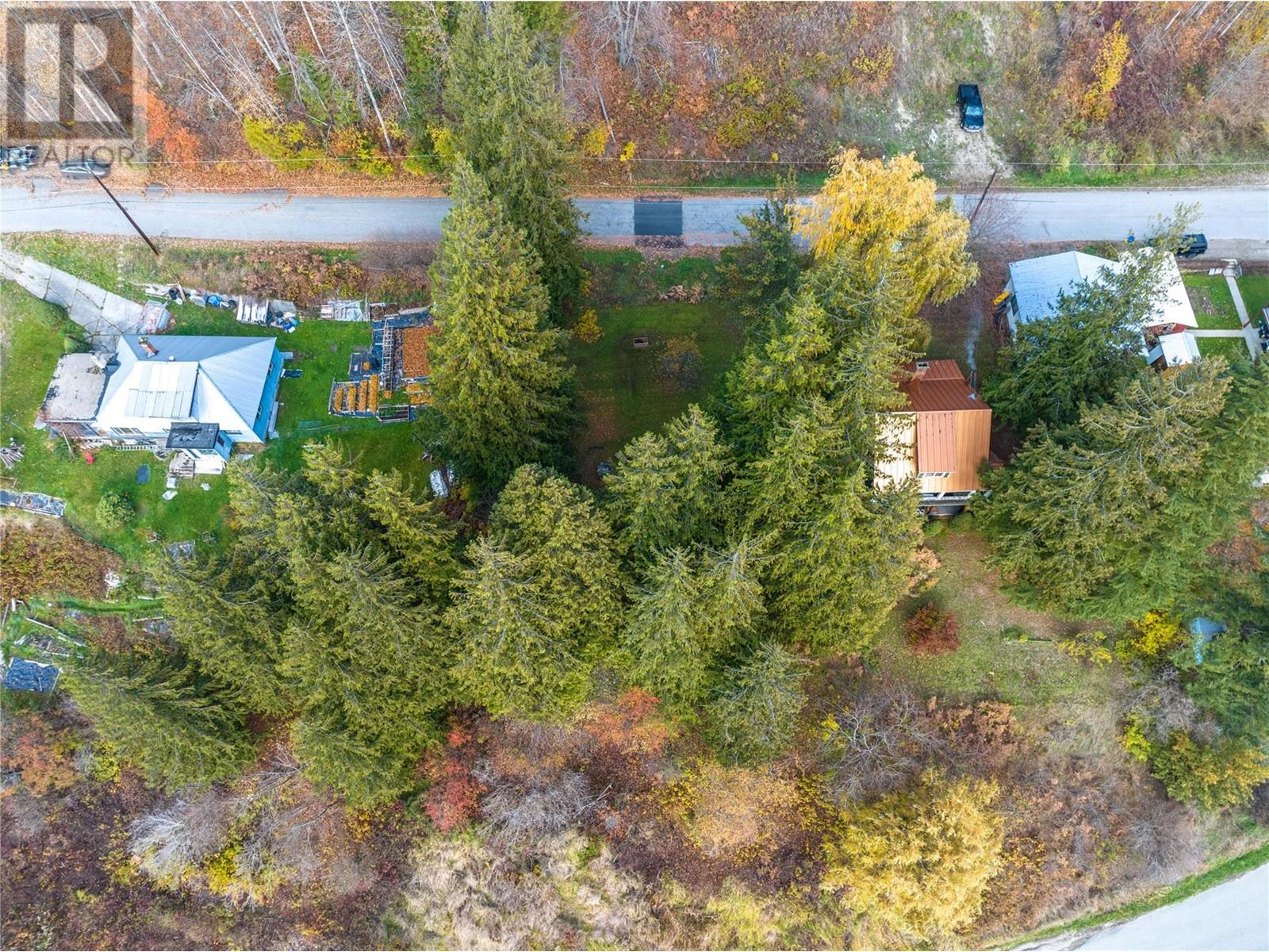 125 Maple Street, Revelstoke