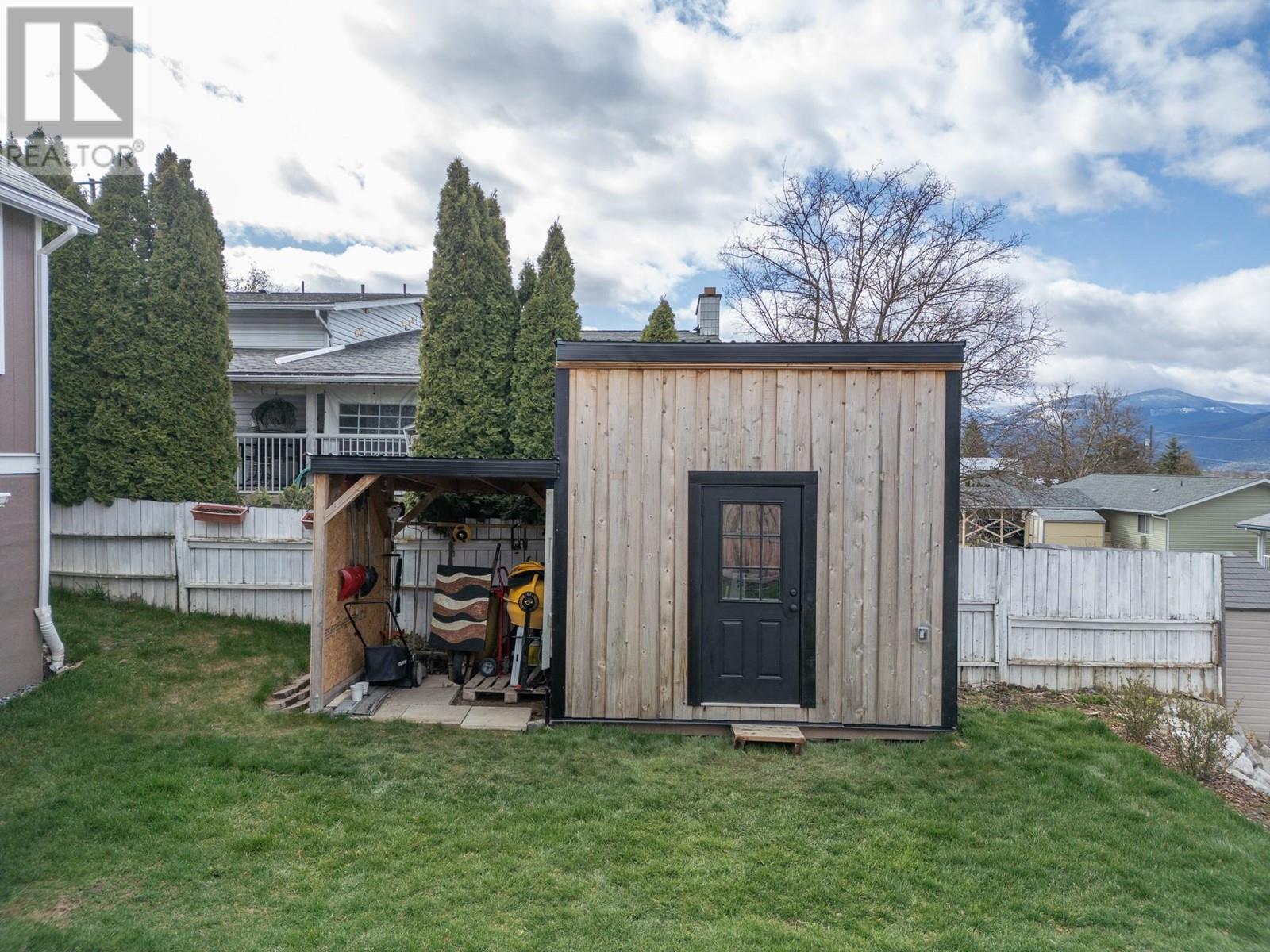 Photo 31 of 403 8th Avenue S, Creston BC