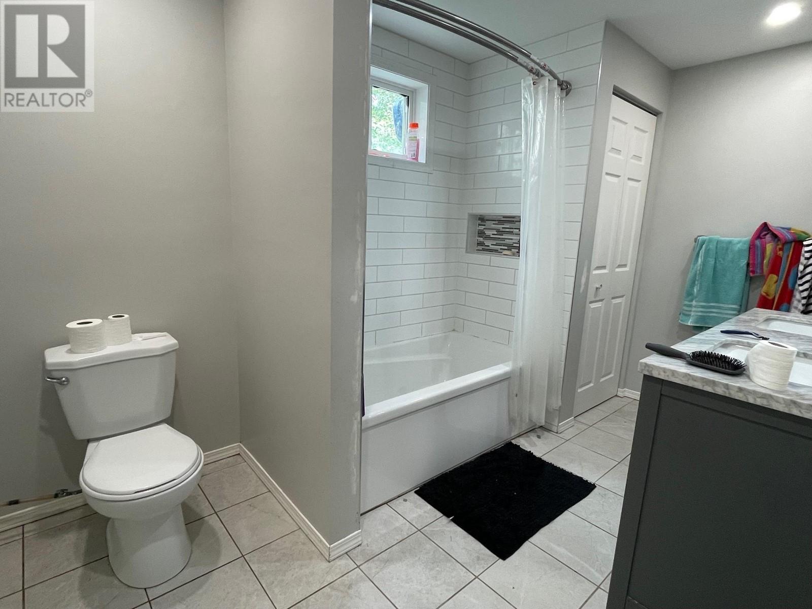 5323 WILLOW ROAD, Fort Nelson