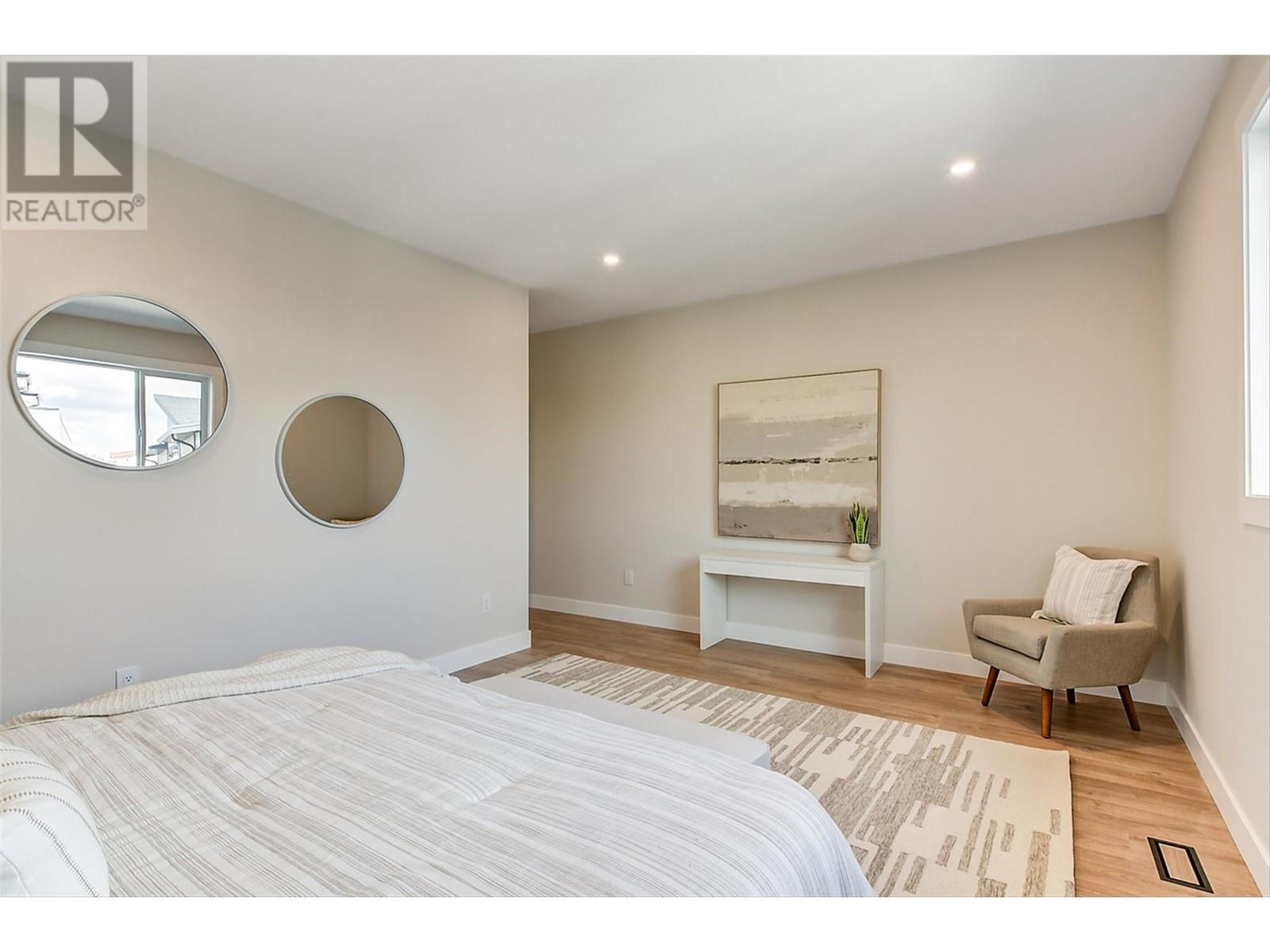 1 - 4 732 Coopland Crescent, Kelowna