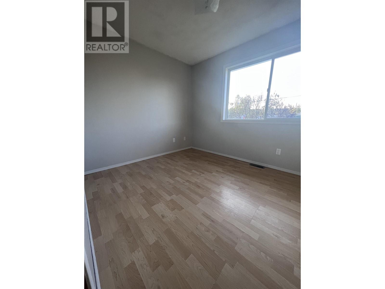 3955 COTTONWOOD ROAD, Fort Nelson