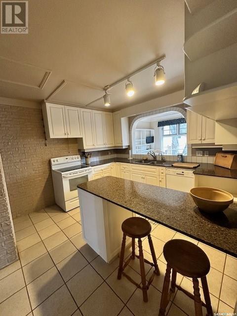 Photo 10 of 3005 Angus Street, Regina SK