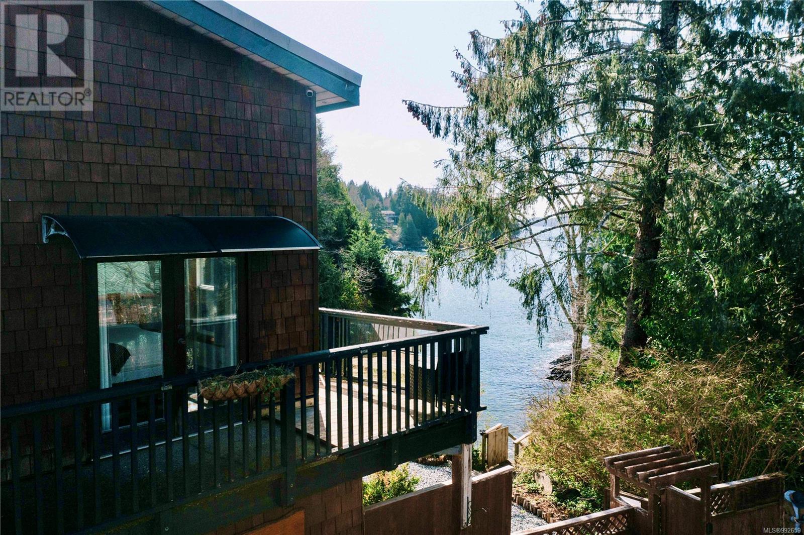 201 Main St, Tofino