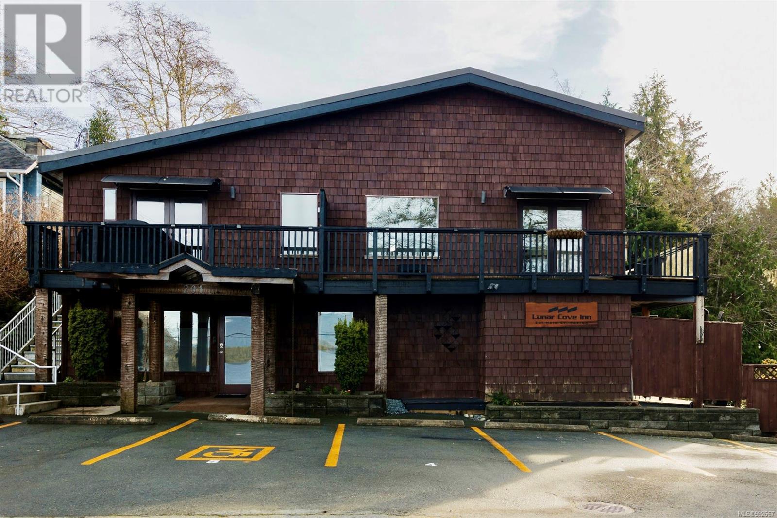 201 Main St, Tofino
