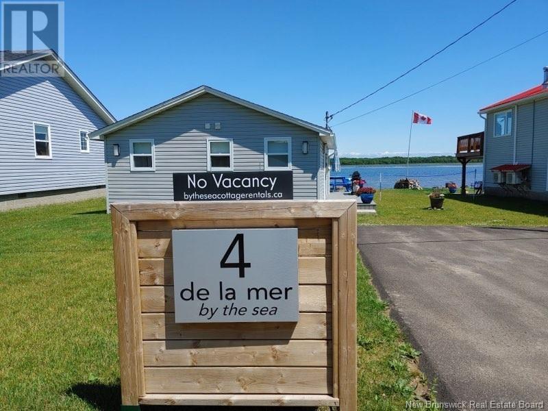 Photo 2 of 4 De La Mer Boulevard, Cocagne NB