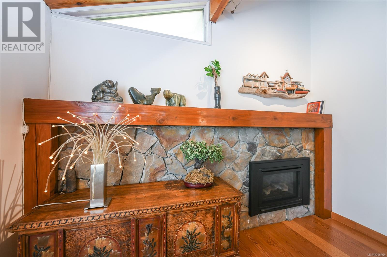 231 Beach Dr, Comox