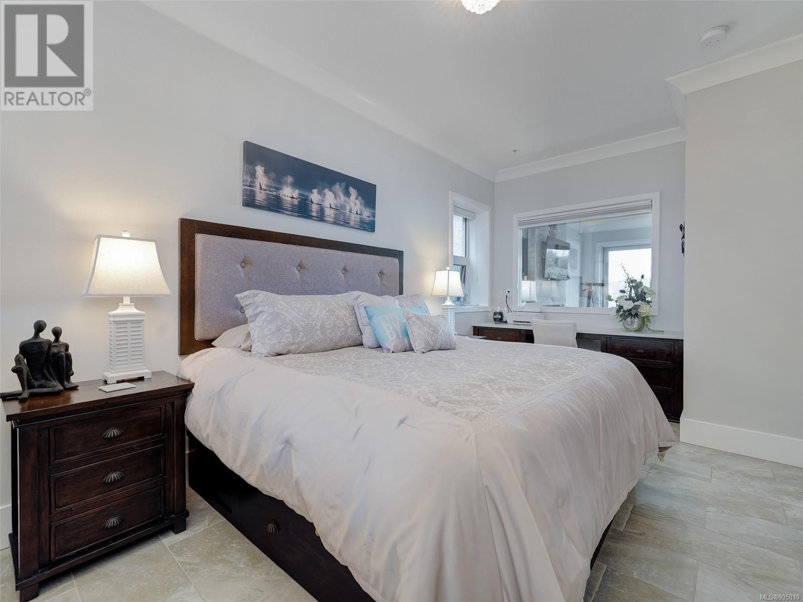 8B 1000 SookePoint Place, Sooke