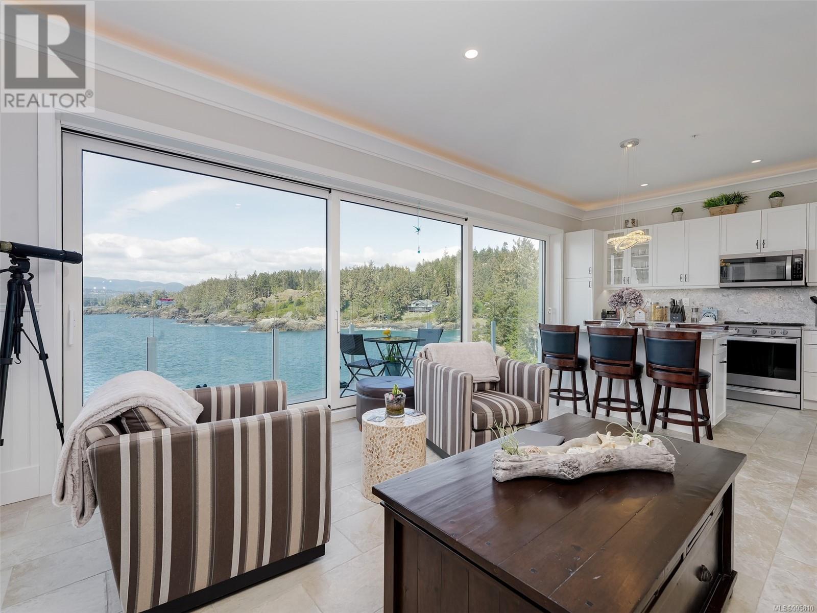 8B 1000 SookePoint Place, Sooke