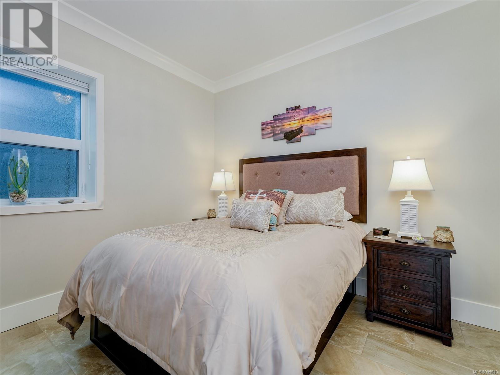 8B 1000 SookePoint Place, Sooke