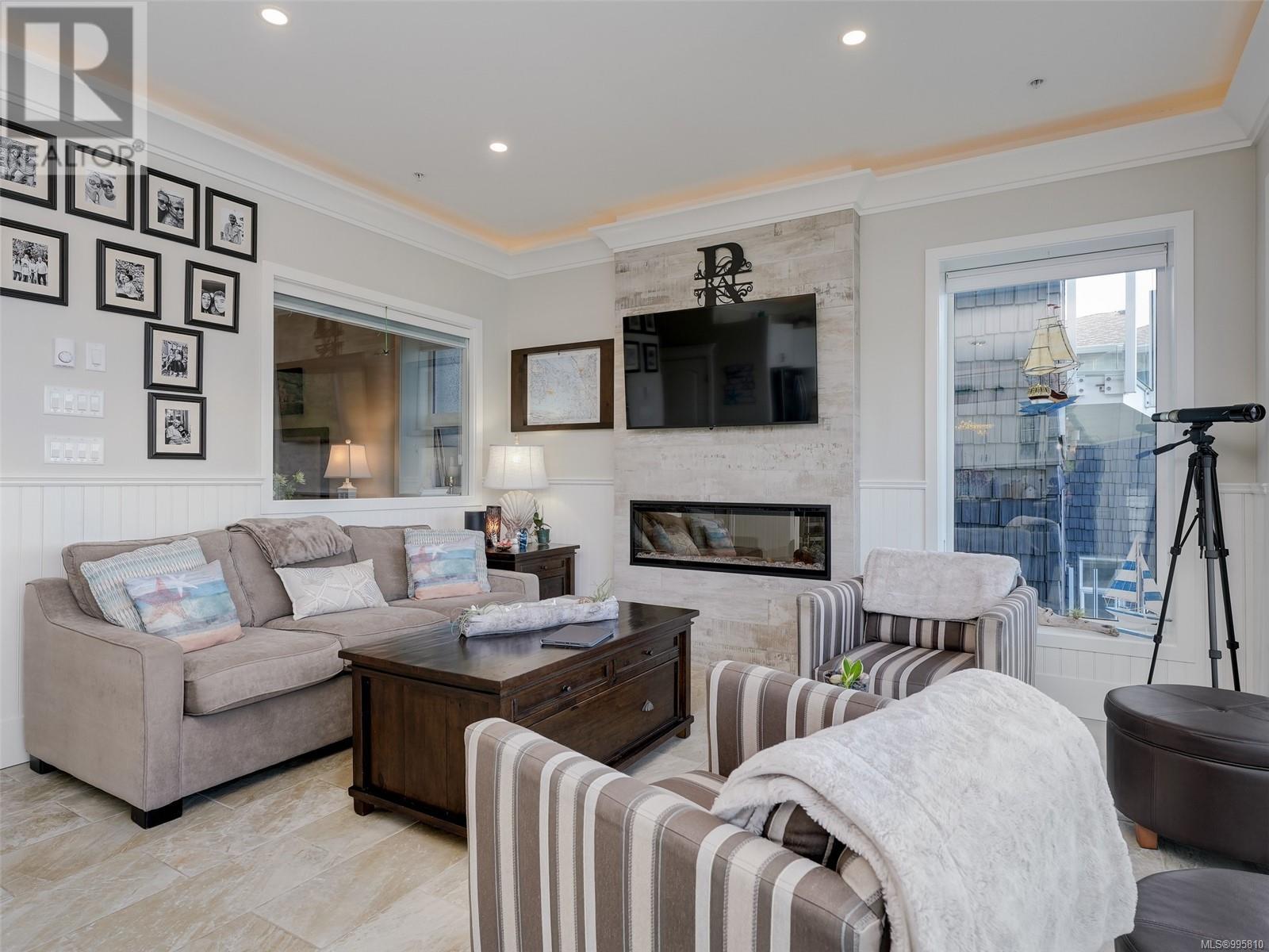 8B 1000 SookePoint Place, Sooke