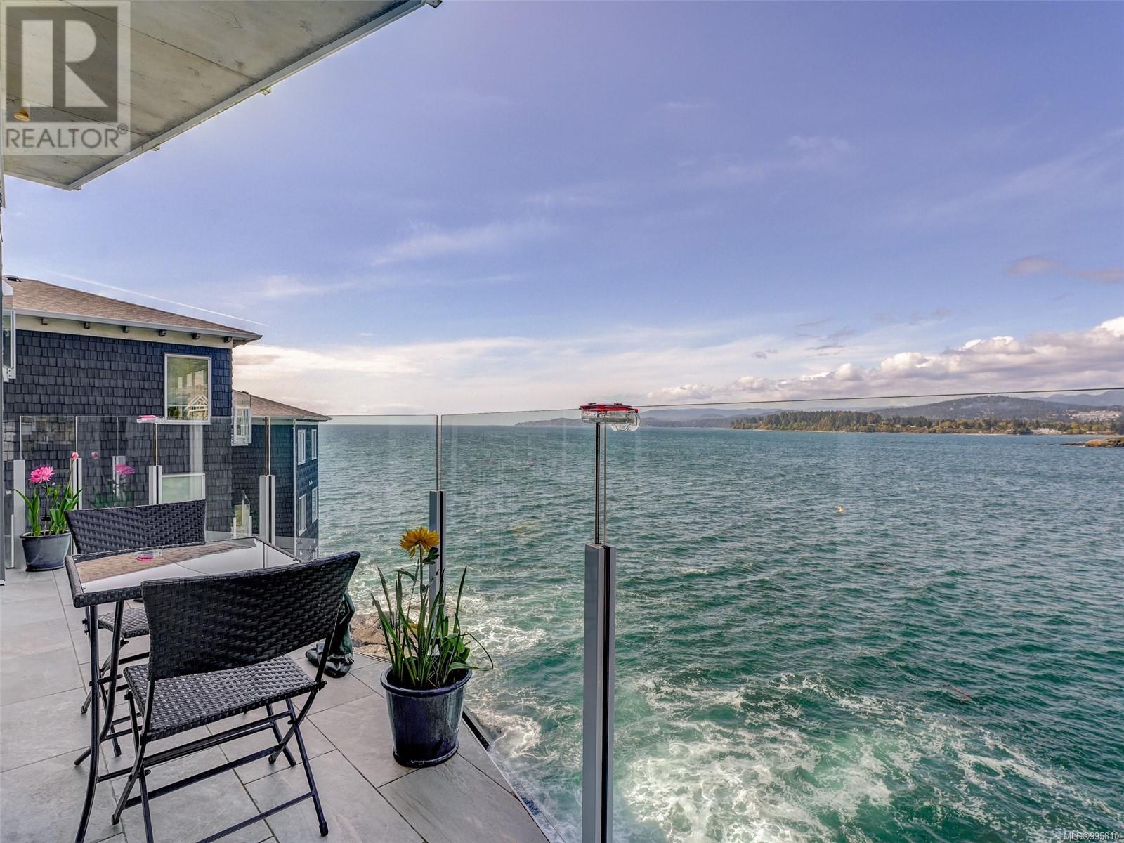 8B 1000 SookePoint Place, Sooke