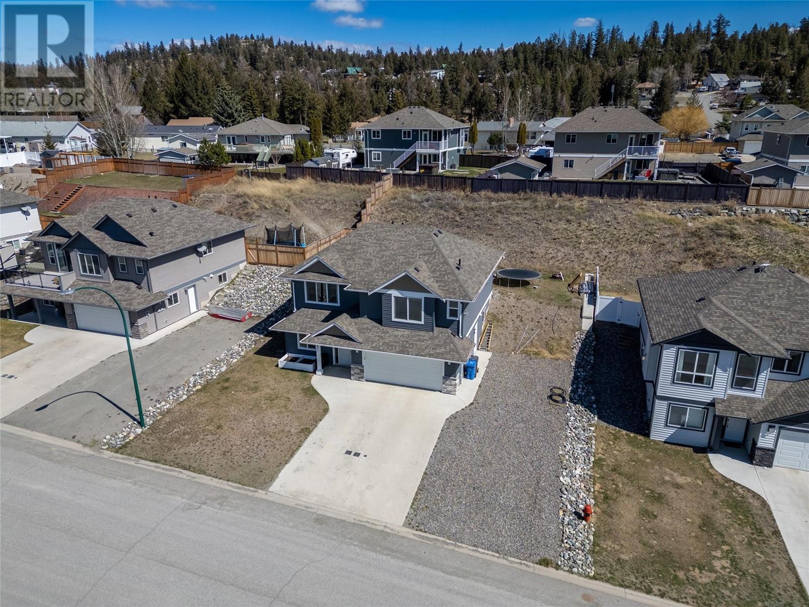 401 DALADON Drive, Logan Lake