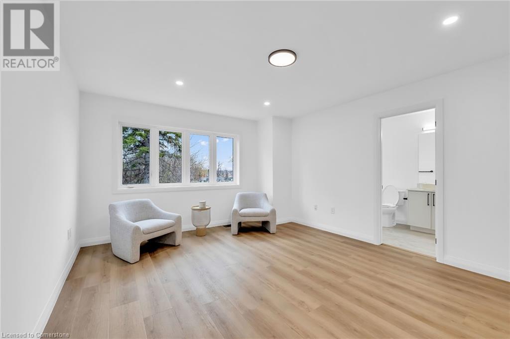 Photo 31 of 29 Kingfisher Drive, Hamilton ON