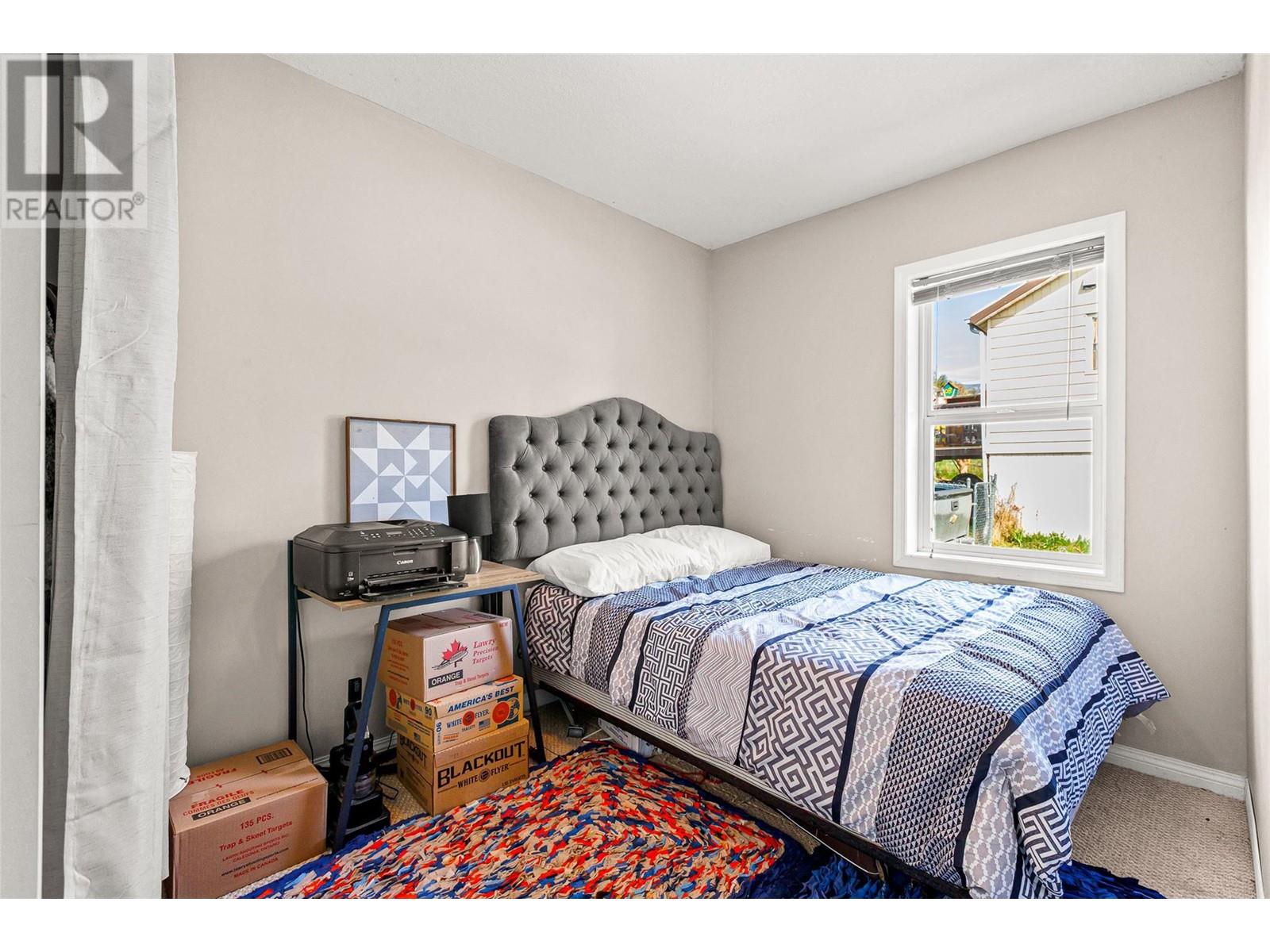 1812 Cook Street, Creston