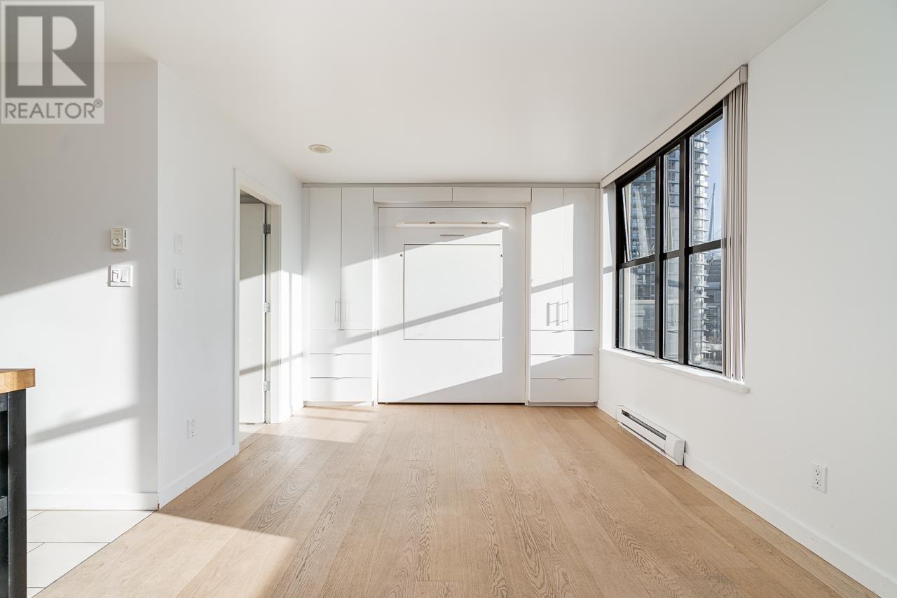 704 989 BEATTY STREET, Vancouver