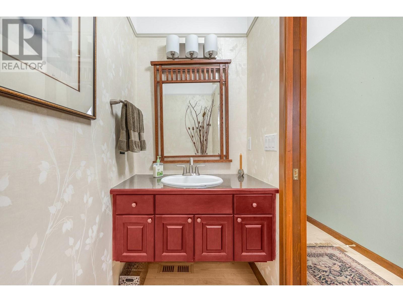 17211 Thomson Road Unit# 6, Lake Country