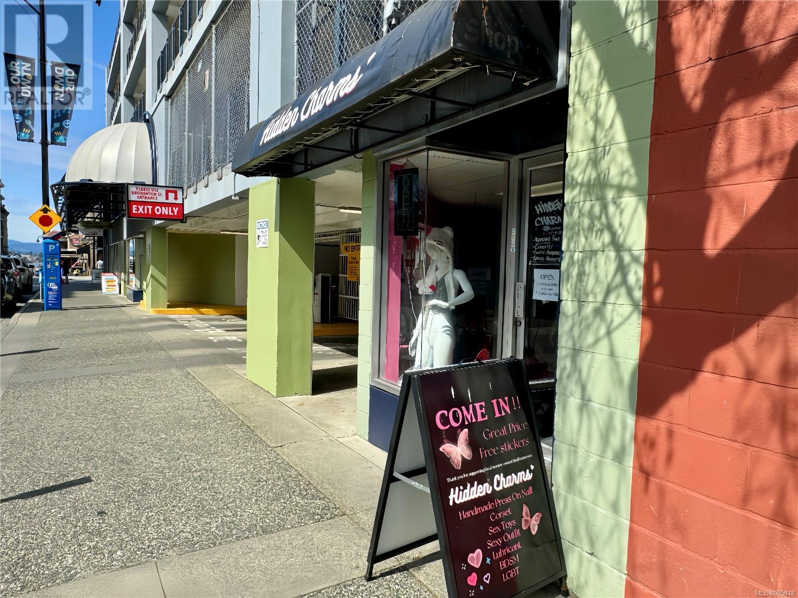630 Courtney St, Victoria
