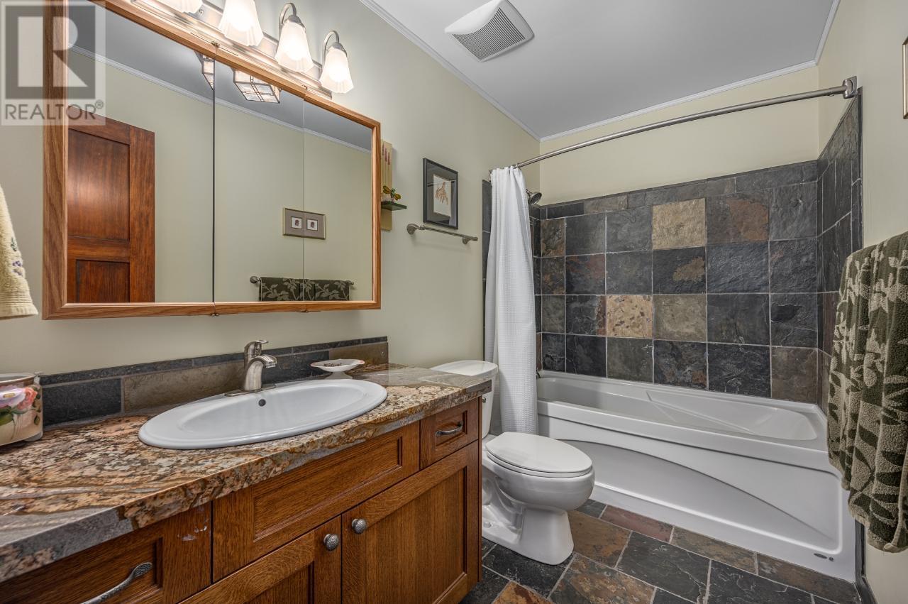 1315 OLD BRIDGE Road, Lillooet