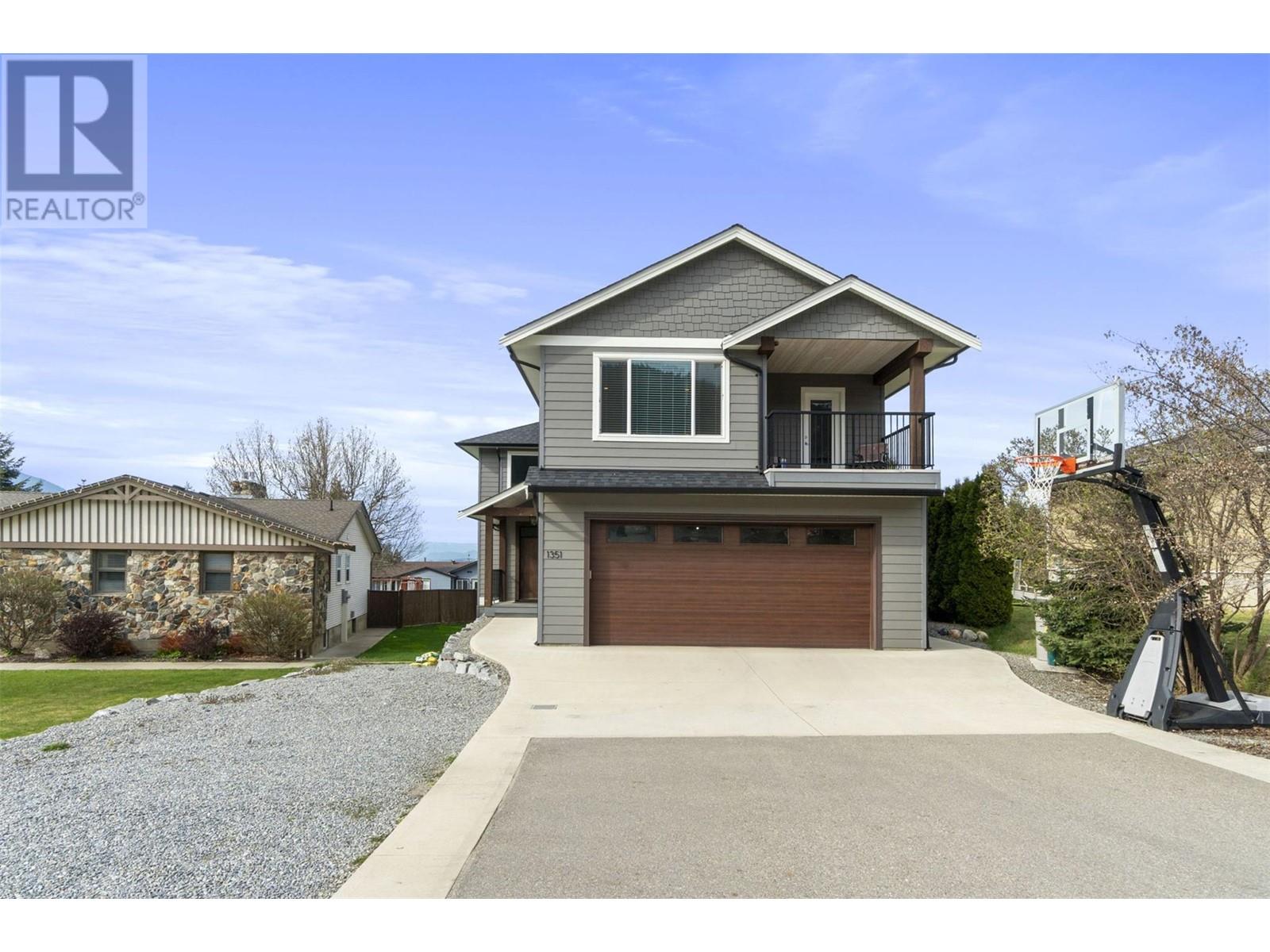  1351 15 Avenue Southeast, Salmon Arm