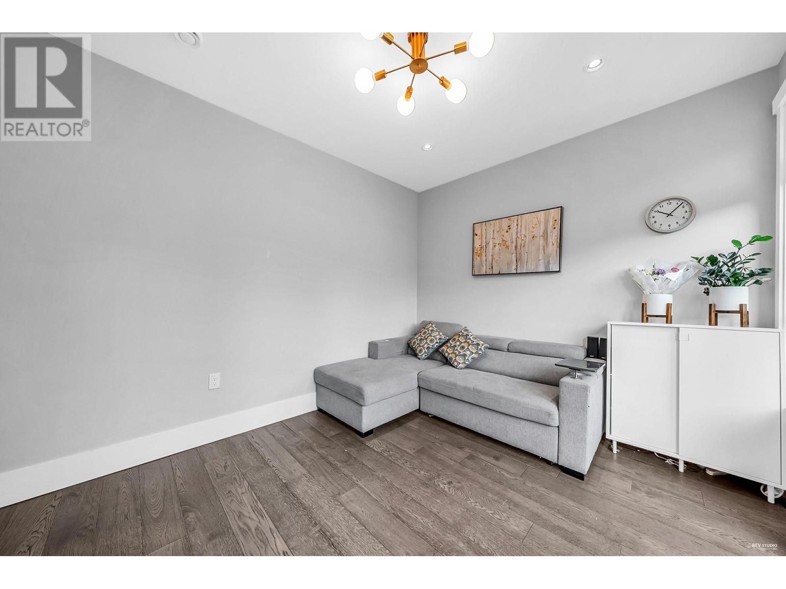 Photo 17 of 5488 Canada Way, Burnaby BC