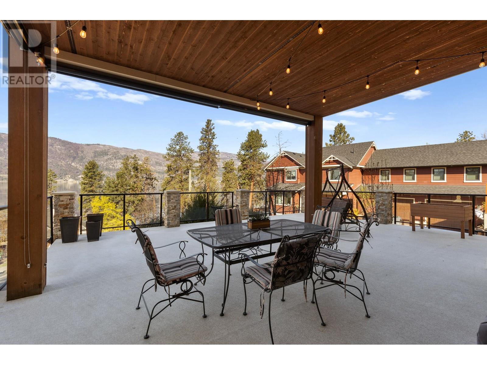 10989 Maddock Avenue, Lake Country