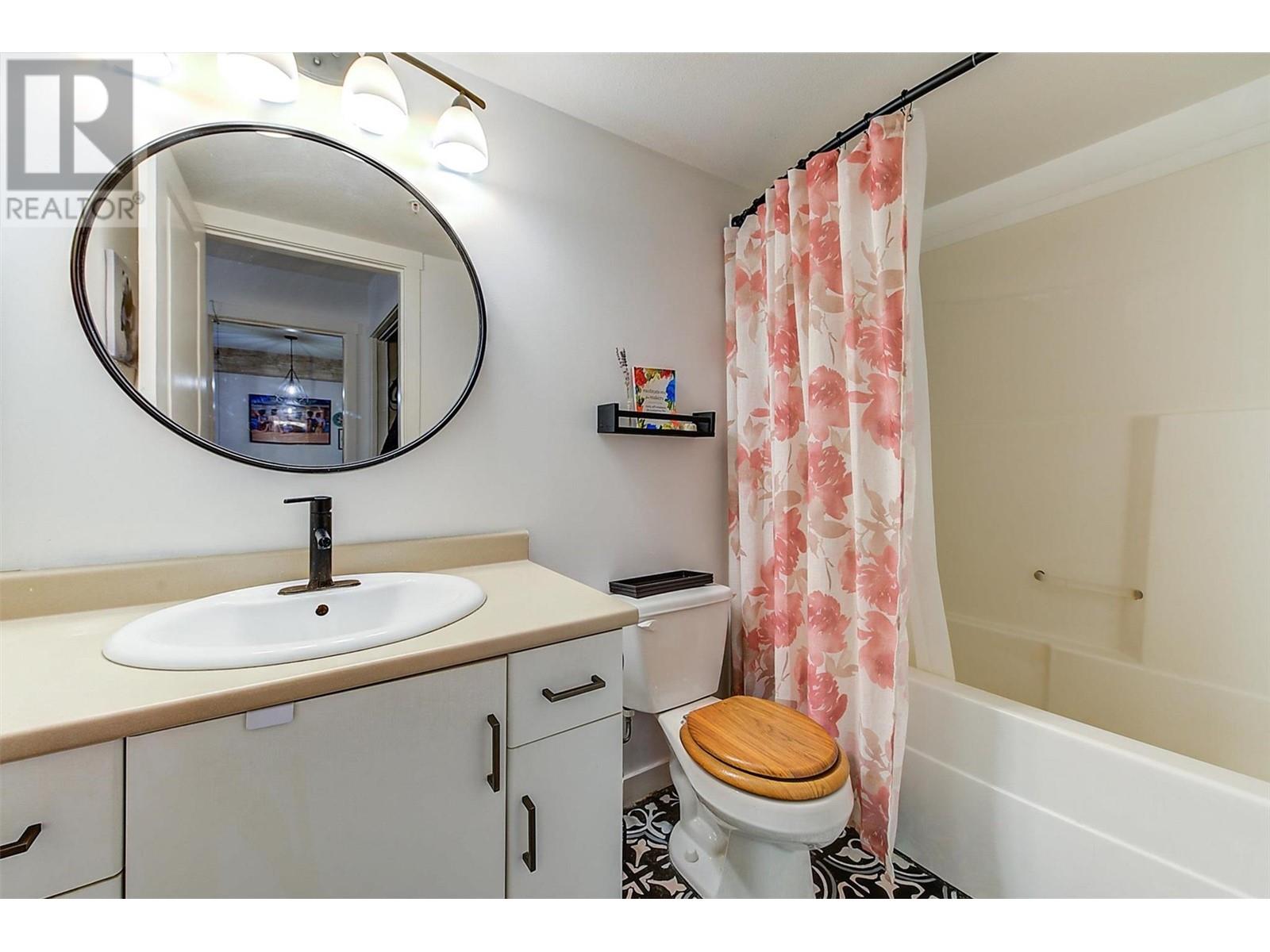 210 1481 Glenmore Road North, Kelowna