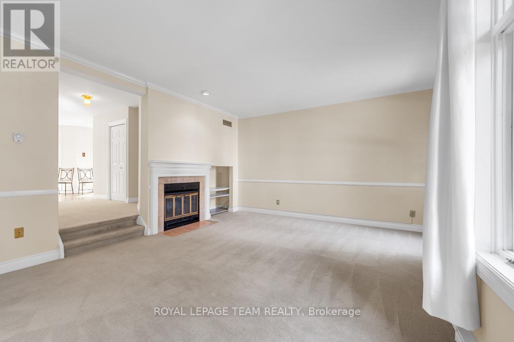 https://ddfcdn.realtor.ca/listing/TS638805119532700000/reb76/highres/3/x12008053_6.jpg