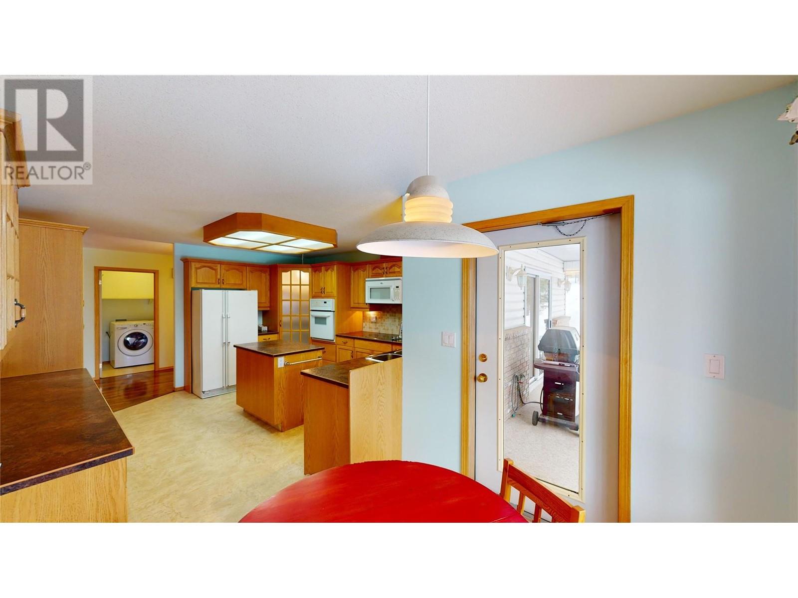 3041 Black Angus Road, Cranbrook