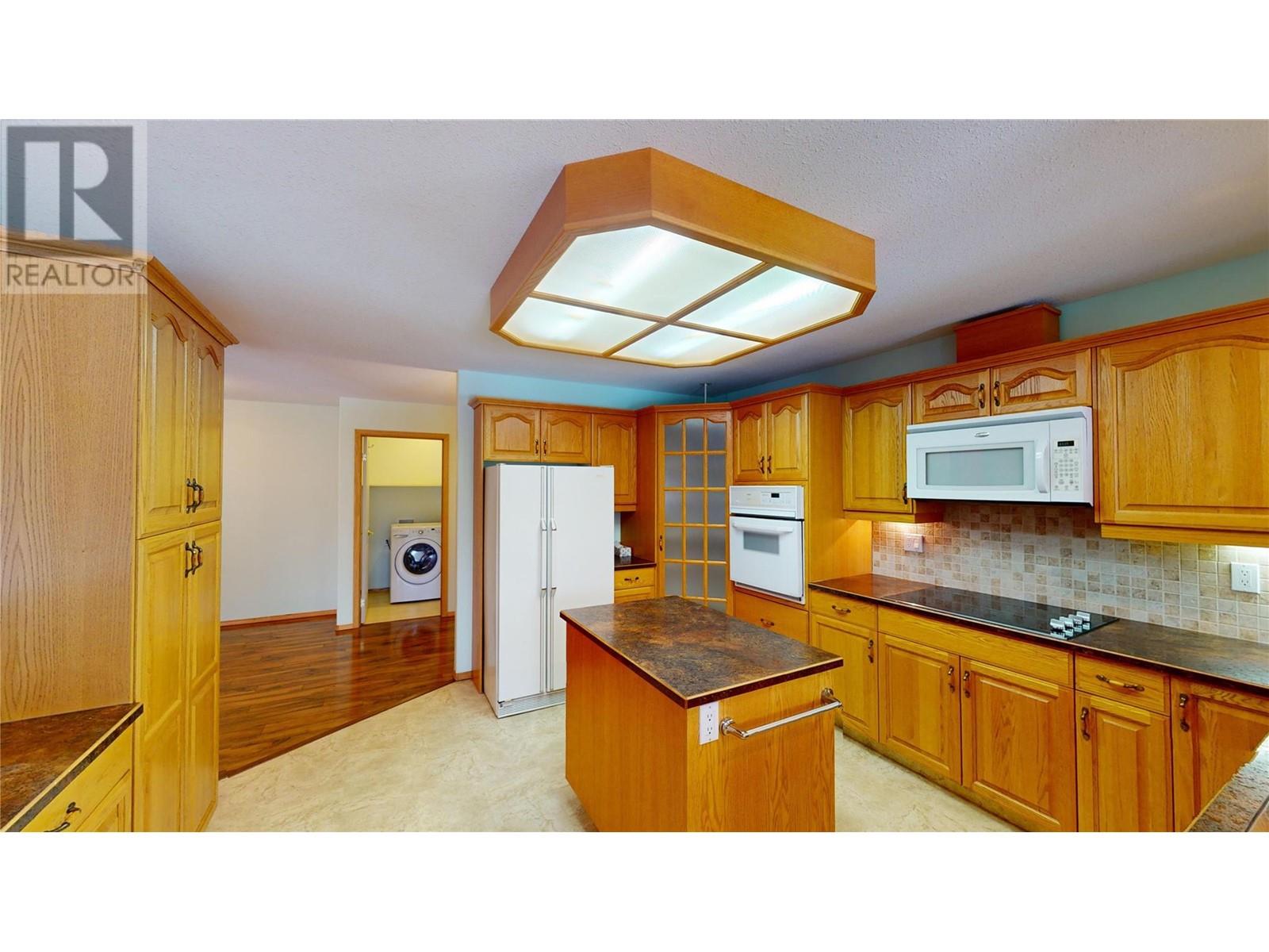 3041 Black Angus Road, Cranbrook