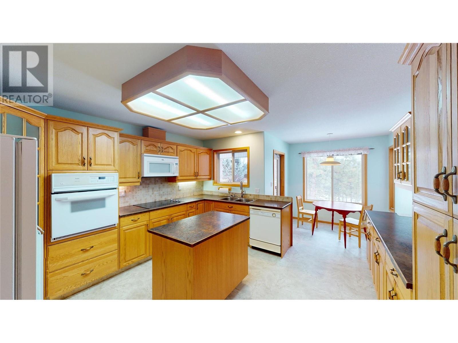 3041 Black Angus Road, Cranbrook