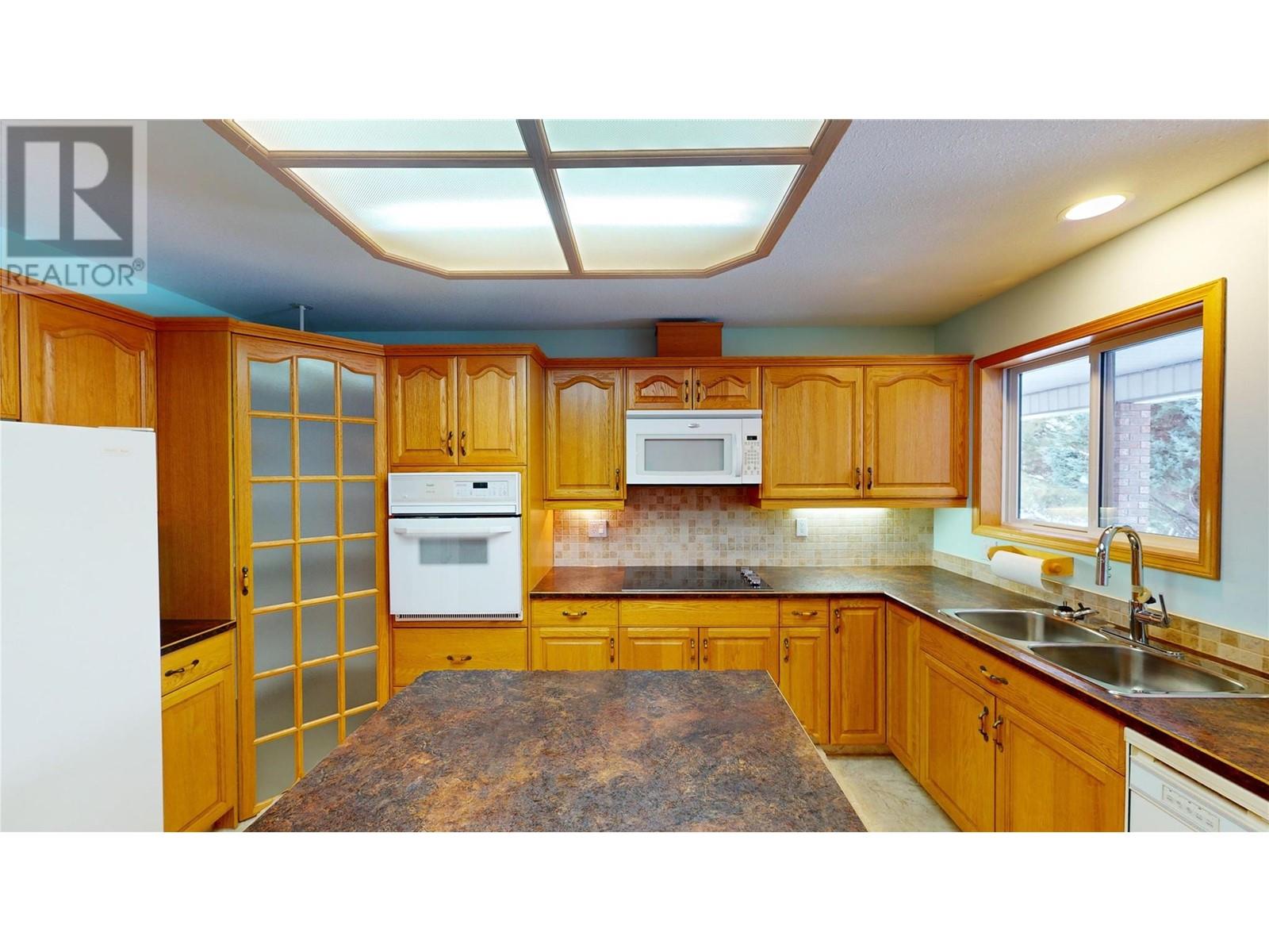 3041 Black Angus Road, Cranbrook