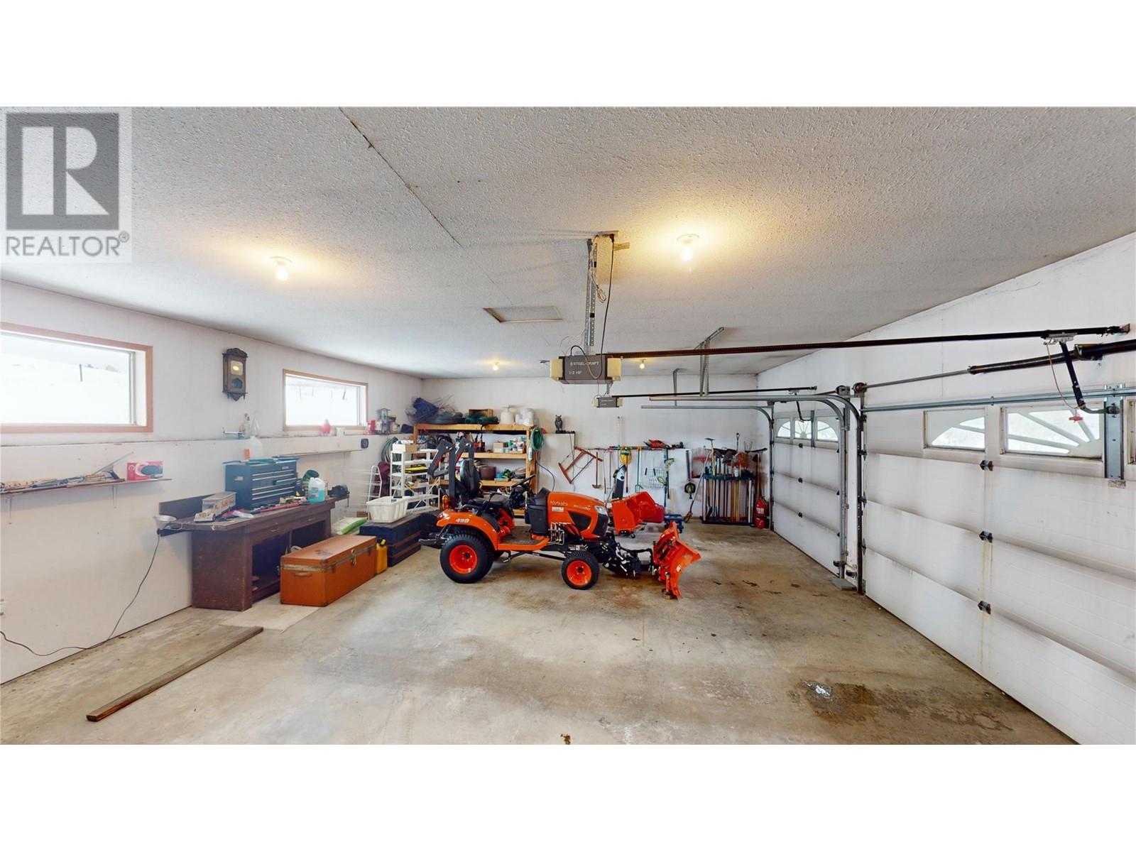 3041 Black Angus Road, Cranbrook