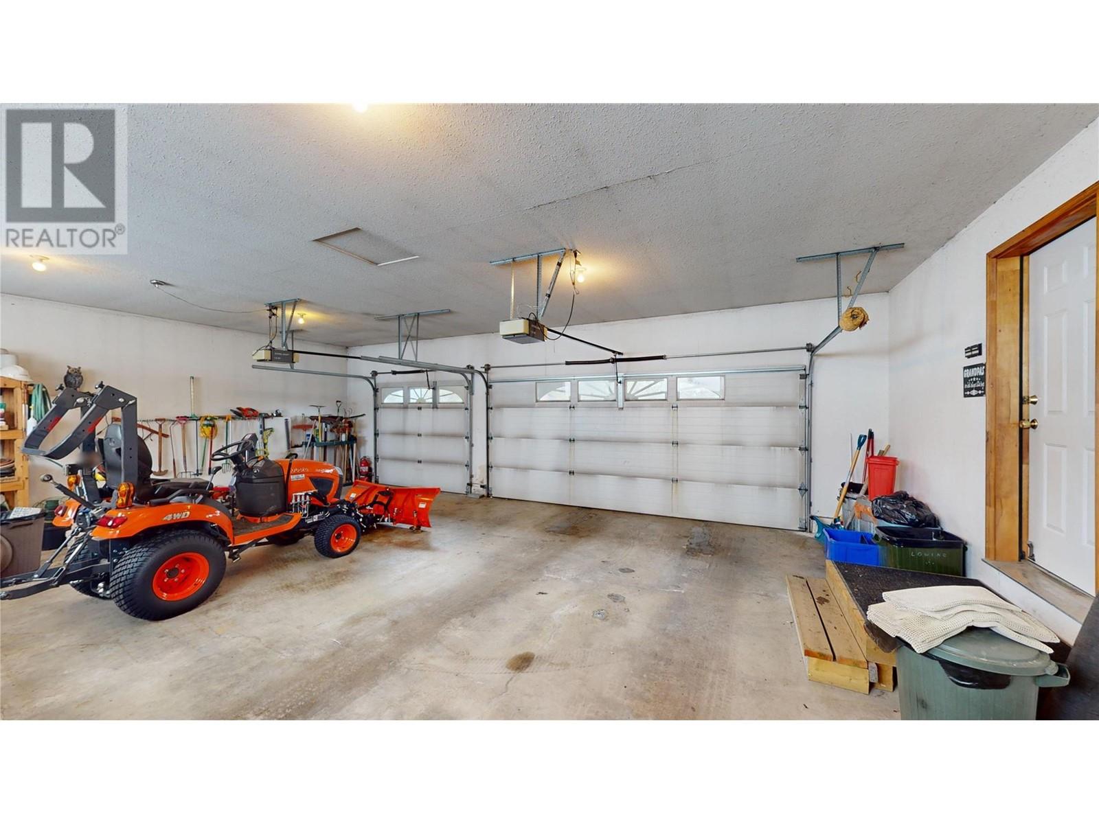 3041 Black Angus Road, Cranbrook