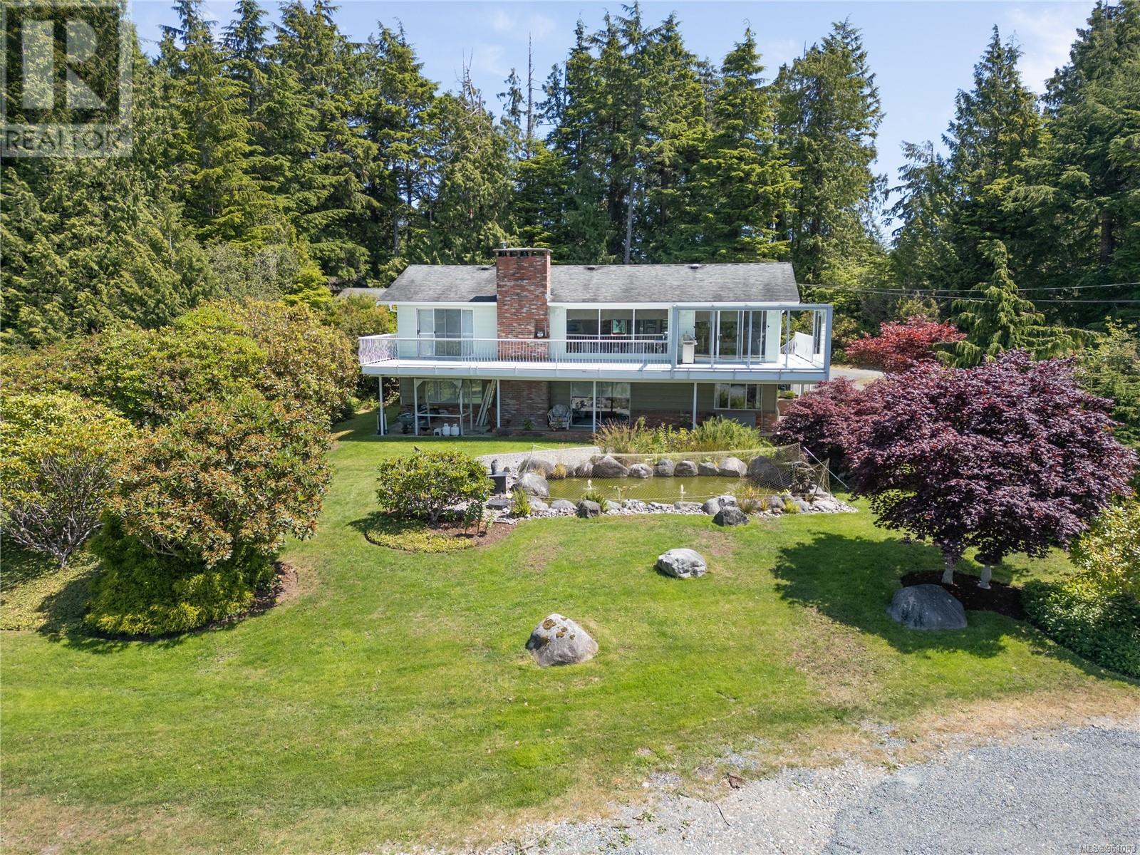 270 Cedar St, Tofino