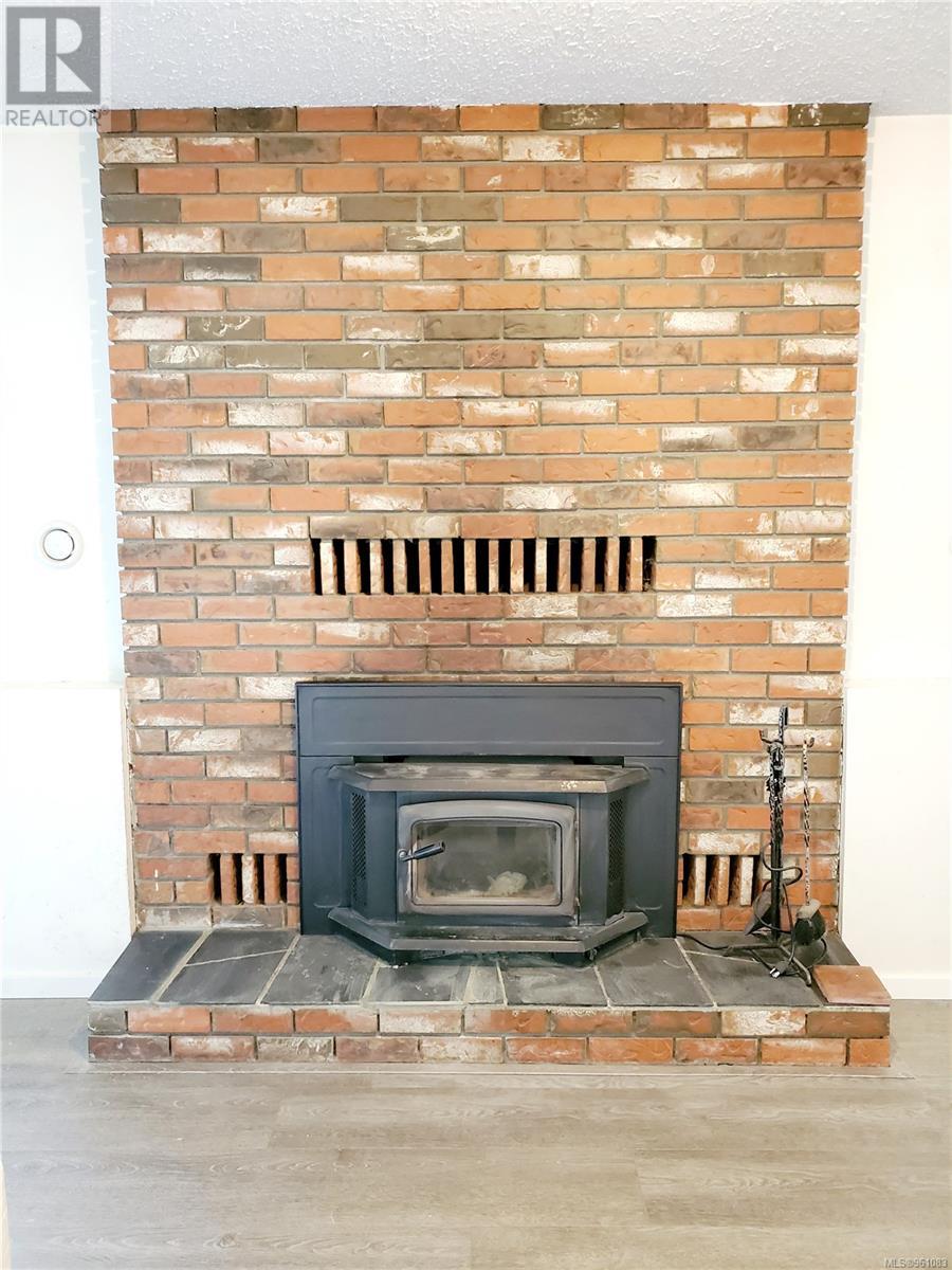 270 Cedar St, Tofino