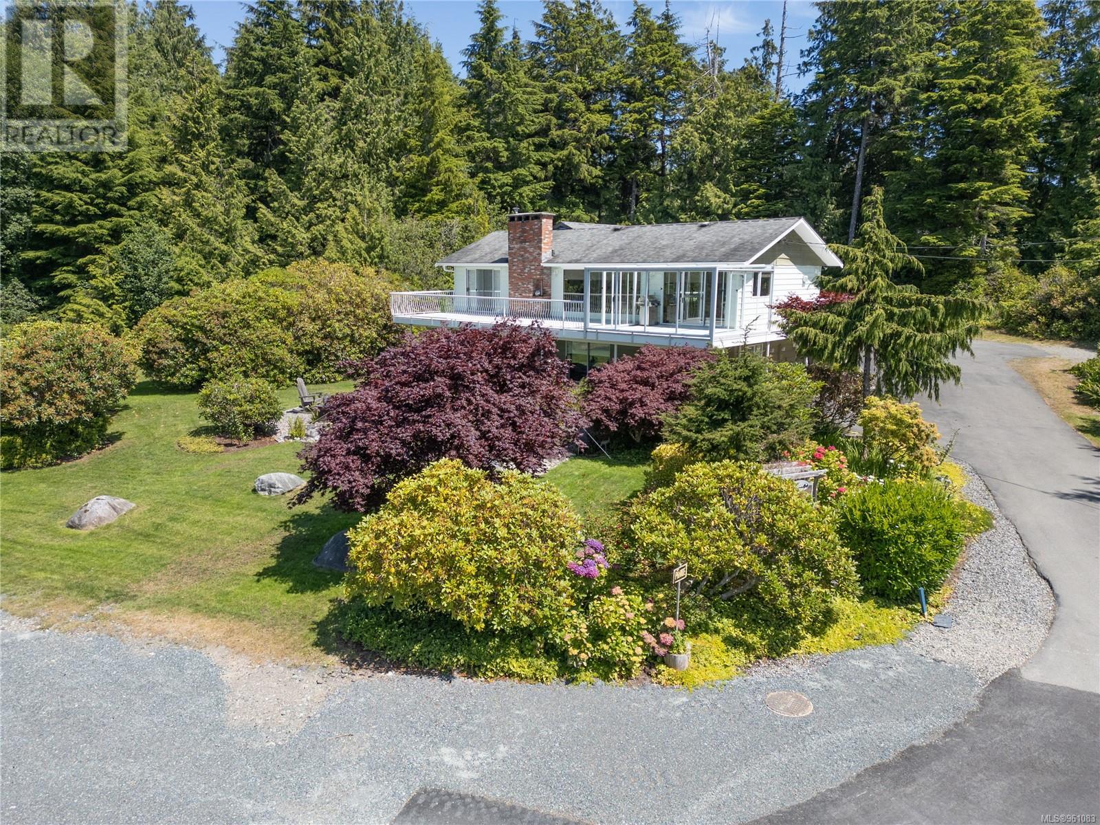 270 Cedar St, Tofino