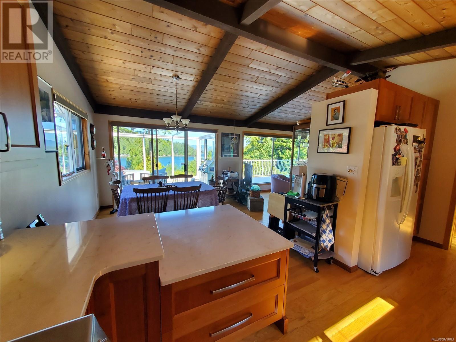 270 Cedar St, Tofino