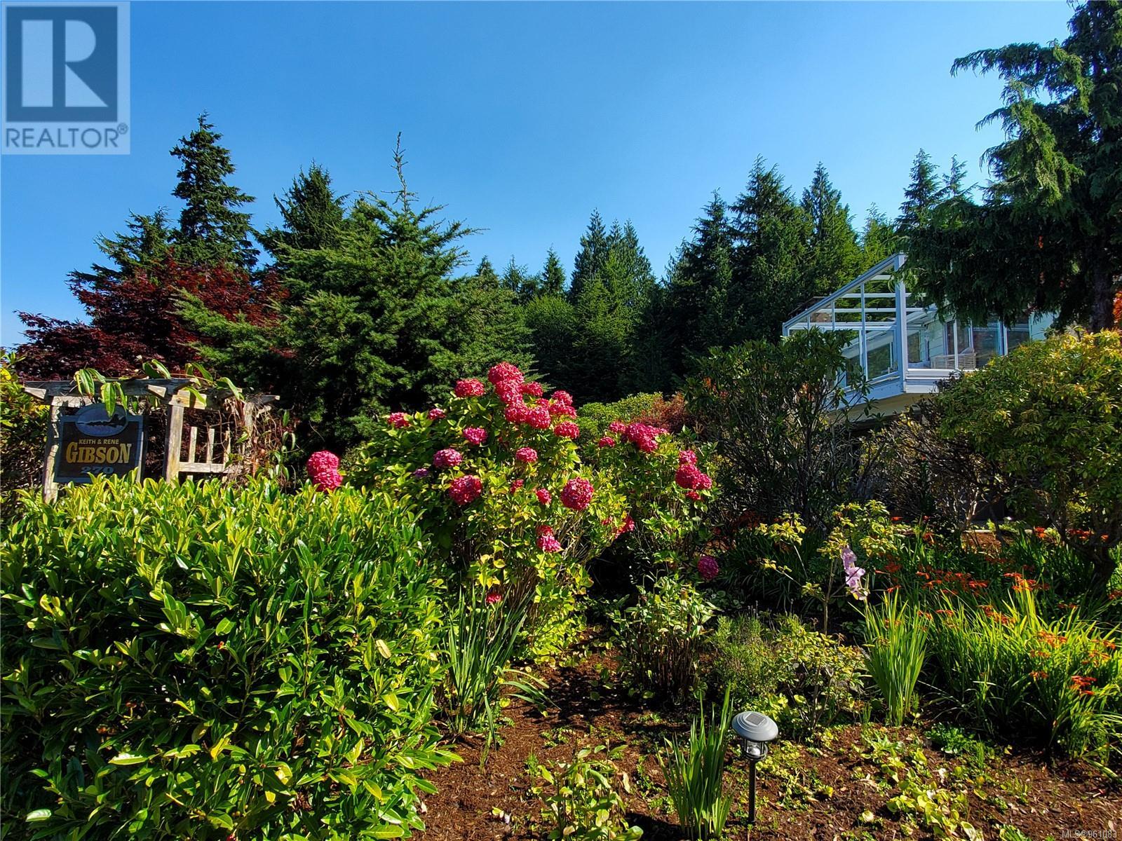 270 Cedar St, Tofino