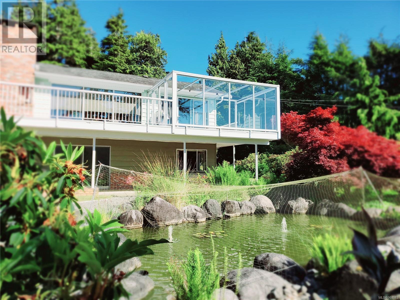 270 Cedar St, Tofino