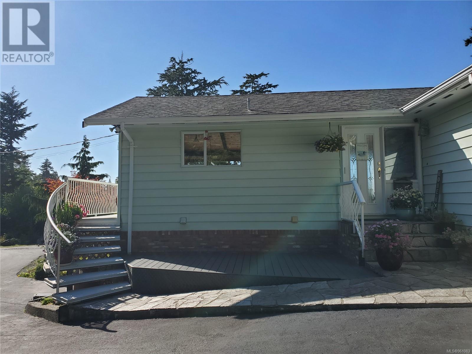 270 Cedar St, Tofino