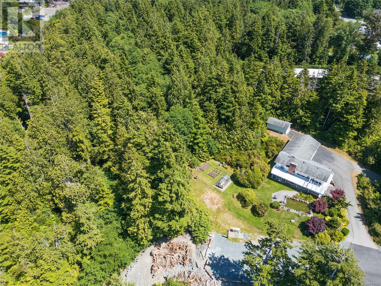 270 Cedar St, Tofino