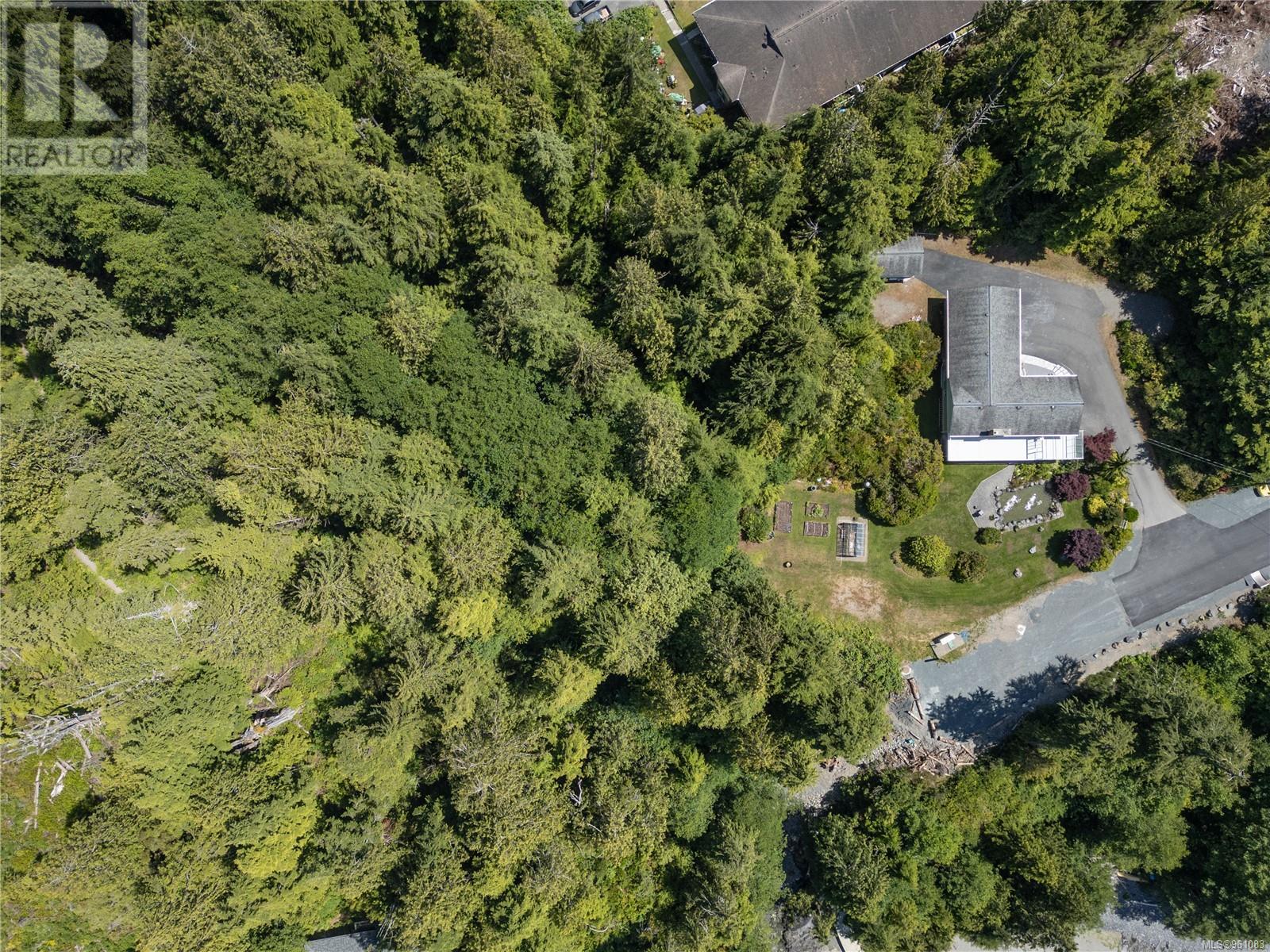 270 Cedar St, Tofino