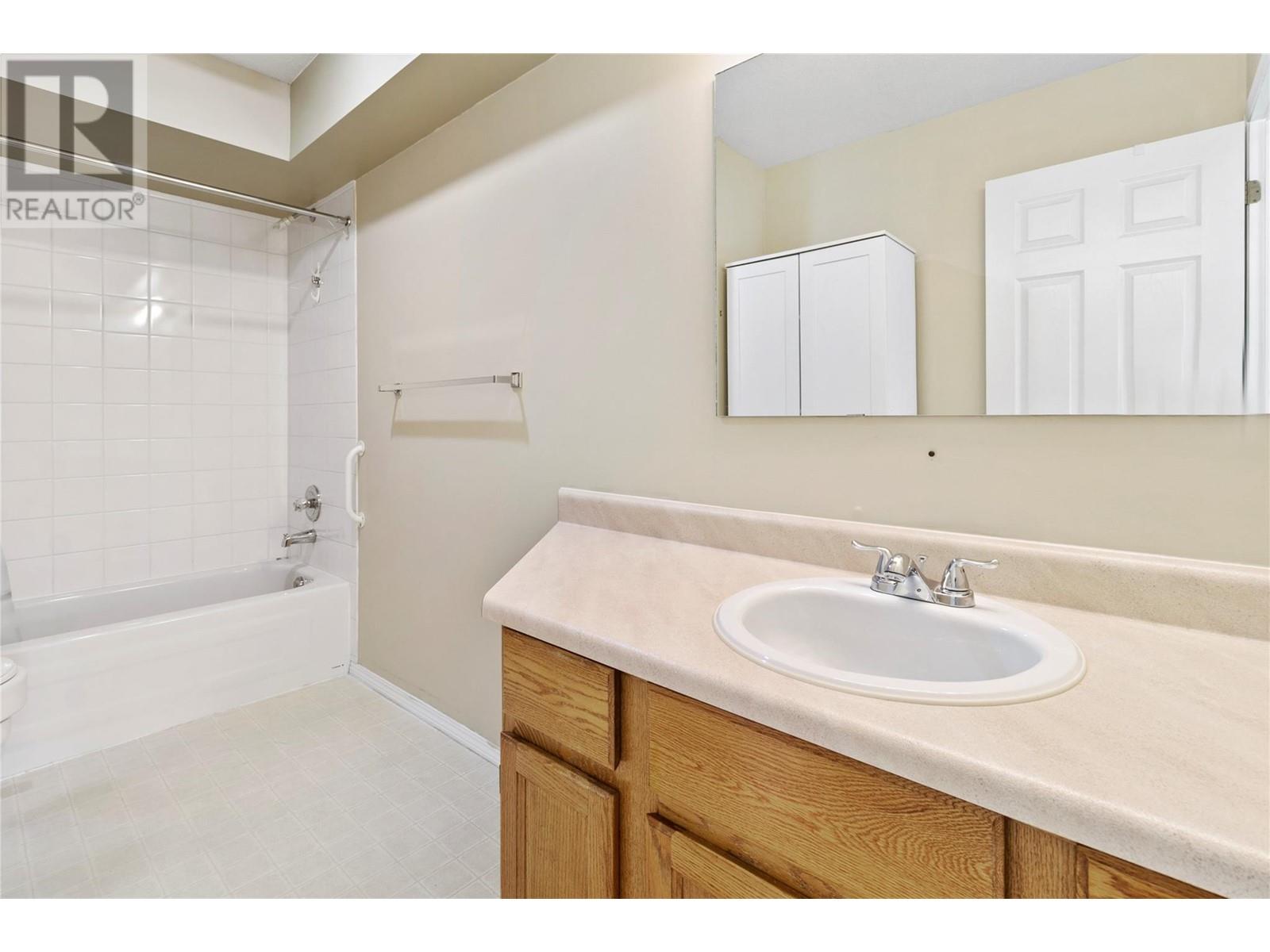 Photo 13 of 251 6 Street Se Unit 308, Salmon Arm BC