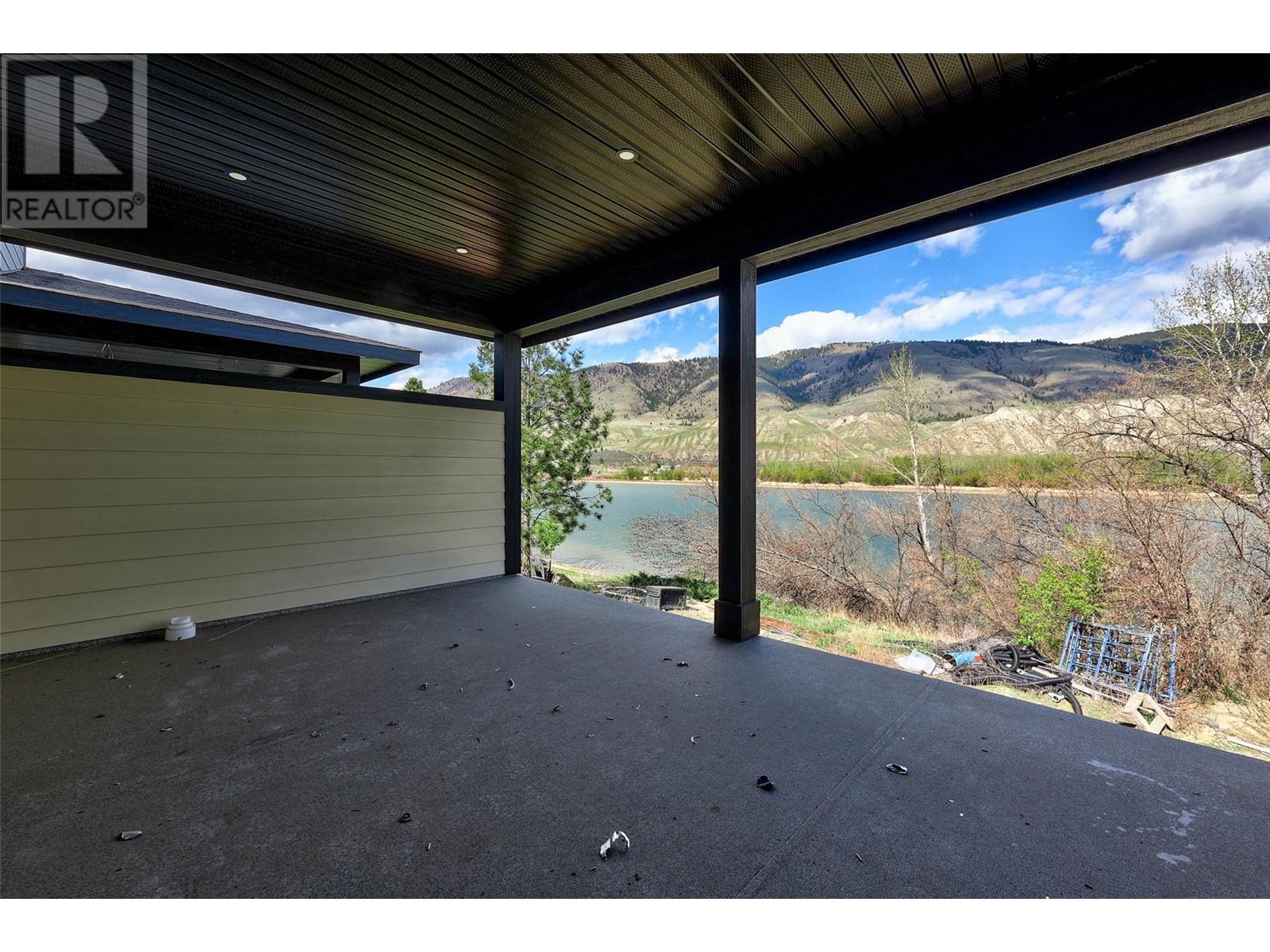 Photo 9 of 2850 Thompson Drive, Kamloops BC