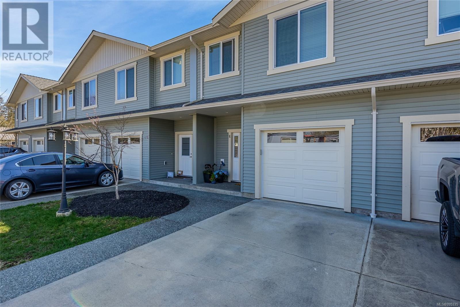 E 328 Petersen Rd, Campbell River