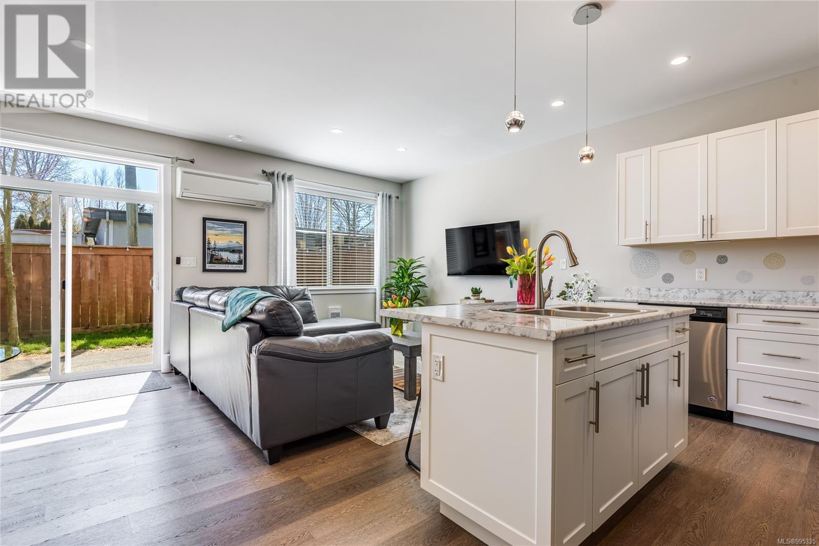 E 328 Petersen Rd, Campbell River
