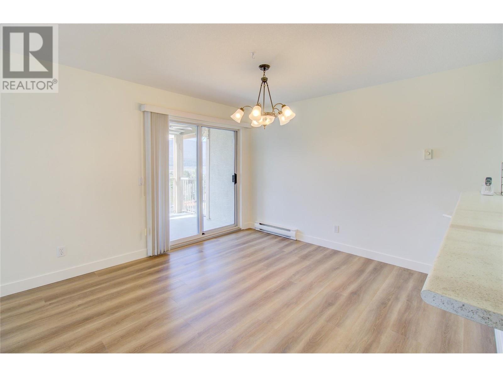 Photo 2 of 330 7 Street Se Unit 304, Salmon Arm BC