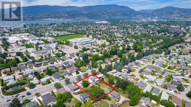  3029 Gordon Drive, Kelowna